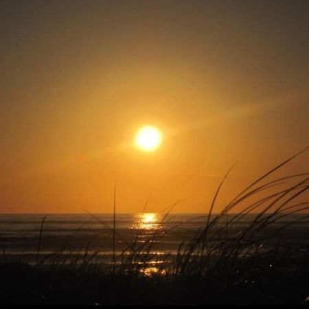 Surfers Getaway - Room Staycation Sligo Luaran gambar